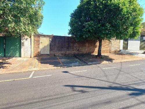 TERRENO no bairro Park Universitário de ASSIS